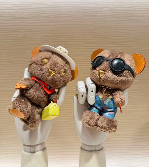 LOUIS BEAR 25 PLUSH BEAR DOLLS, BAG ACCESSORIES, KEYCHAINS, ETC.