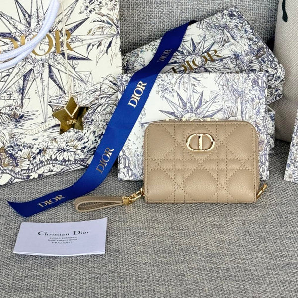 CARO SCARLET WALLET 11 IN BEIGE MACROCANNAGE CALFSKIN